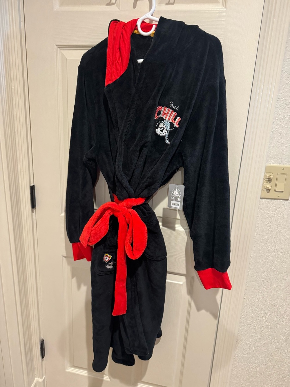 Disney Mickey Mouse "Just Chill" hooded bathrobe LARGE UNISEX